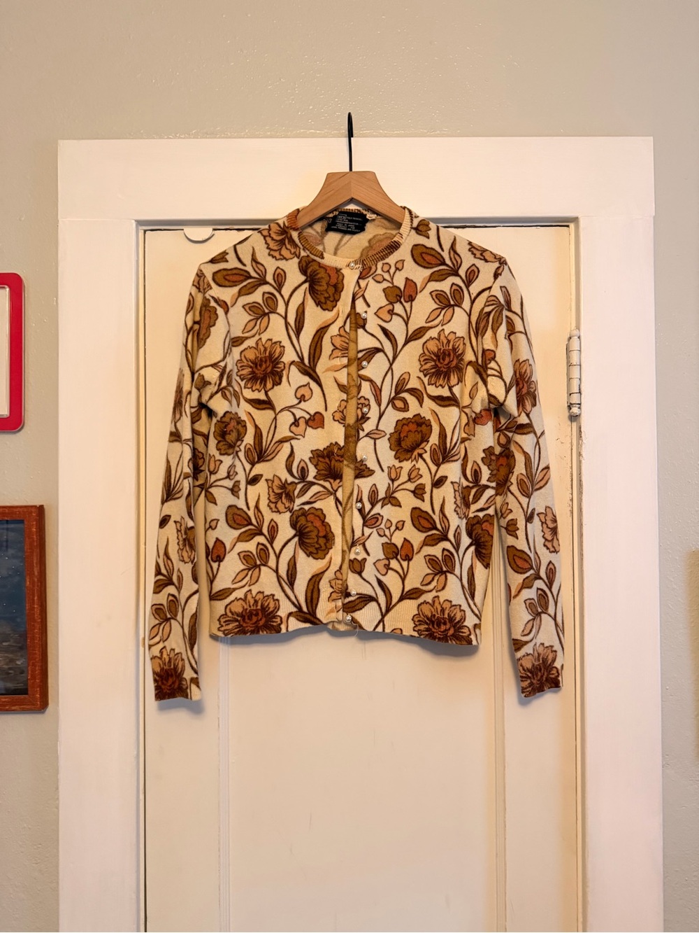 Vintage 1960s Sears Japan Wool Blend Floral Knit Sweater in Cream/Brown, Small